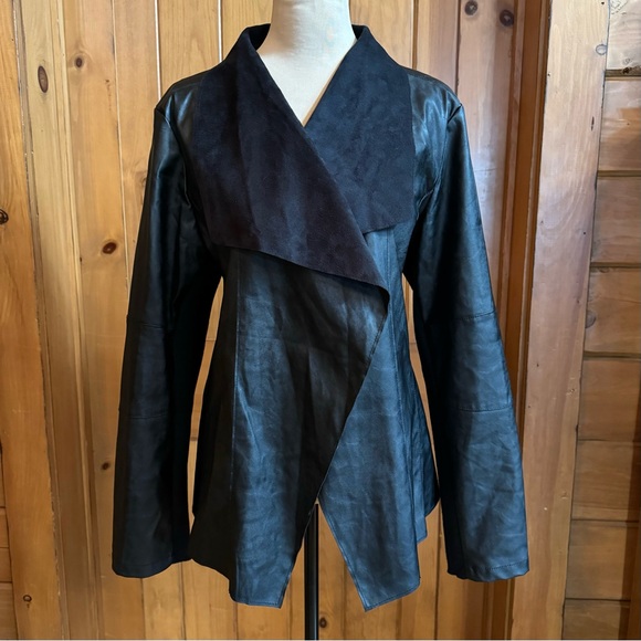 DOLCE CABO Open Drape Vegan Leather Jacket Black (XL) - Picture 4 of 17